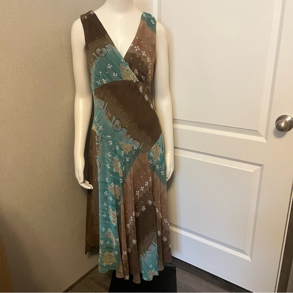 Dress Barn Dresses & Skirts - Sale 5 For $25 Dress Barn Sleeveless Asymmetric Dress